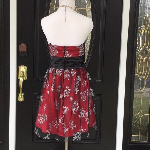 Red dress with sheer black sparkle top layer - Picture 4 of 8